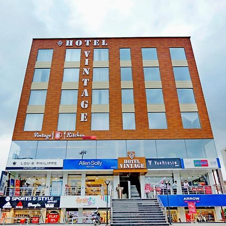 Hotel Vintage Zirakpur Chandigarh Panchkula Exterior foto