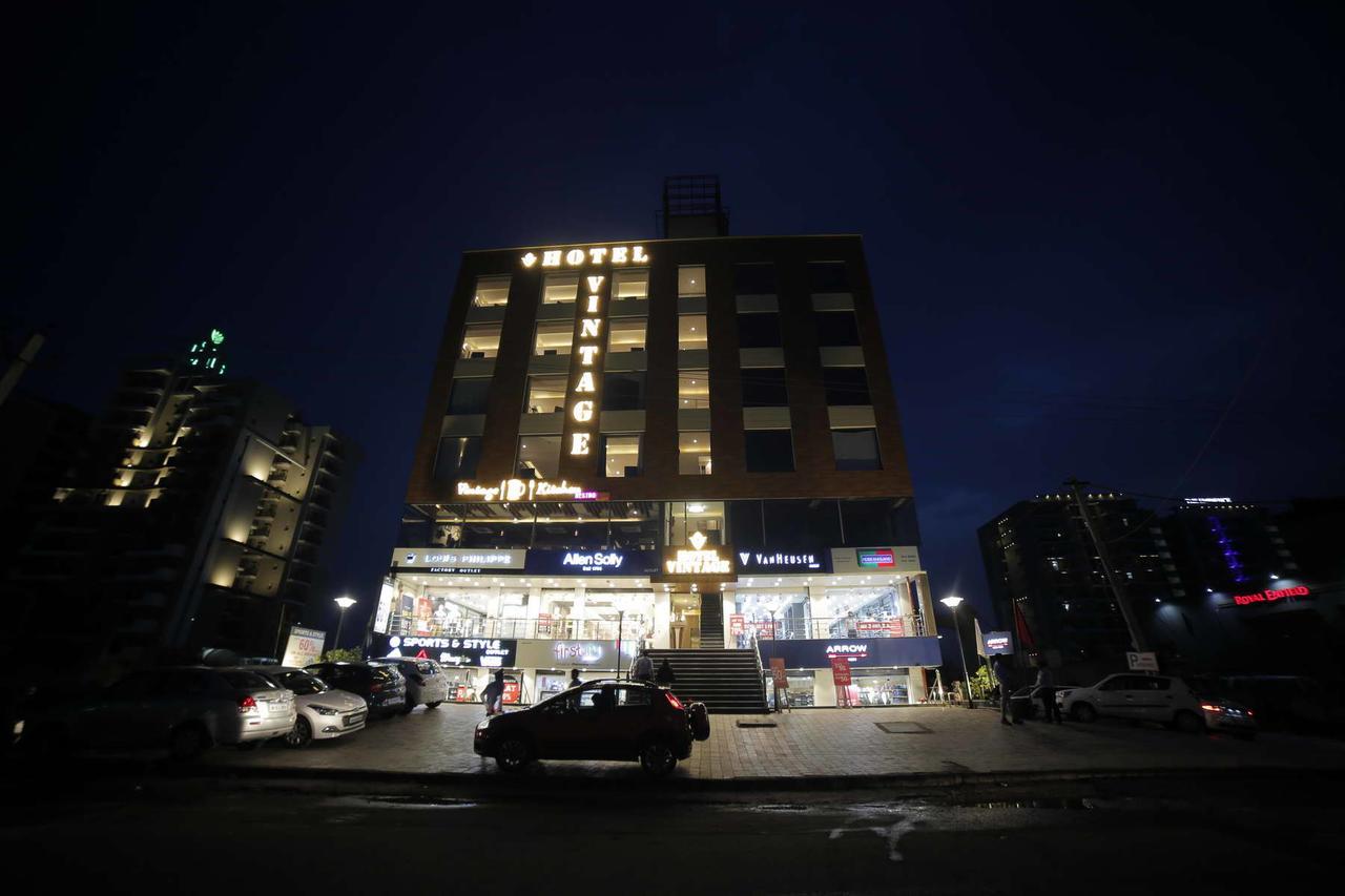 Hotel Vintage Zirakpur Chandigarh Panchkula Exterior foto
